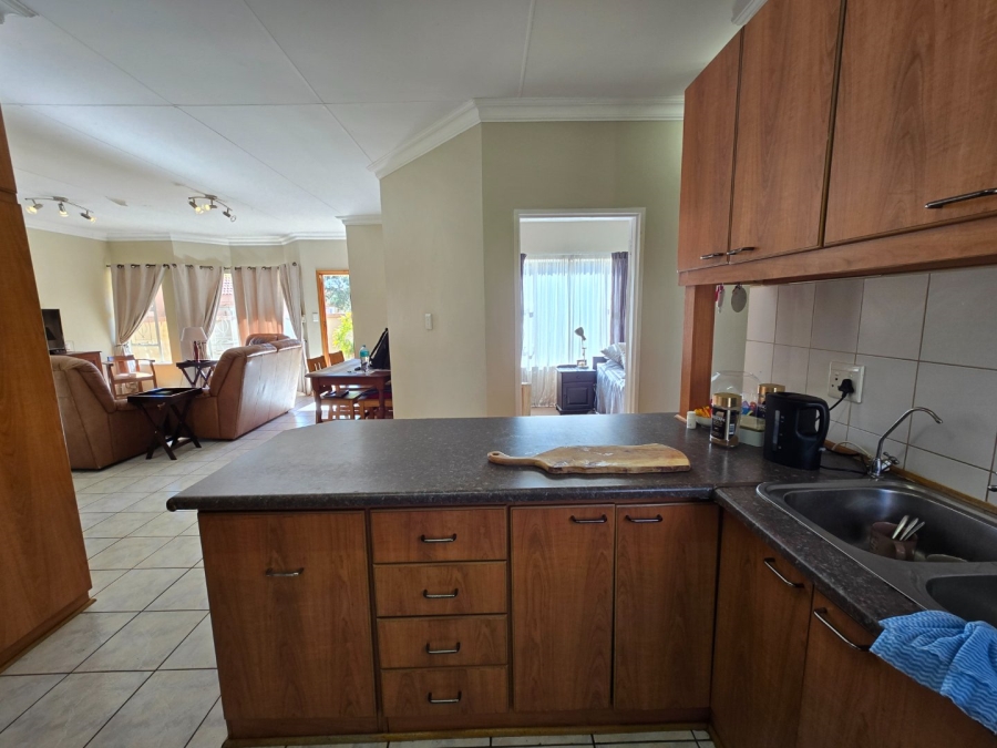 To Let 3 Bedroom Property for Rent in Langenhovenpark Free State